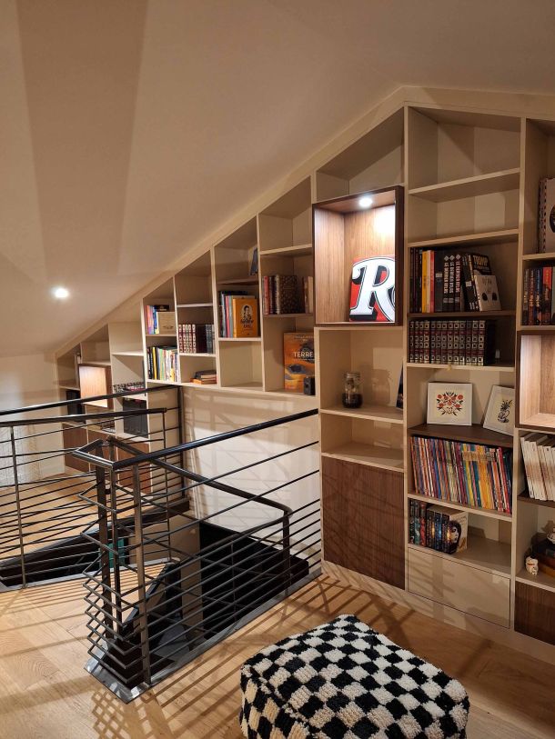 meuble-moderne-sur-mesure-avec-espace-bureau