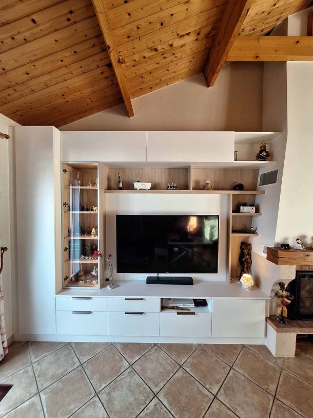 meuble-moderne-sur-mesure-avec-espace-tv